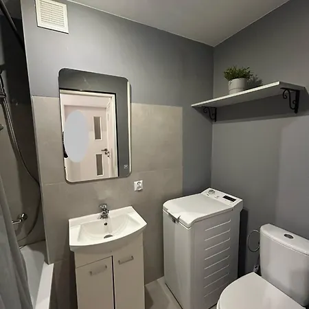 Sunny Heaven Apartment